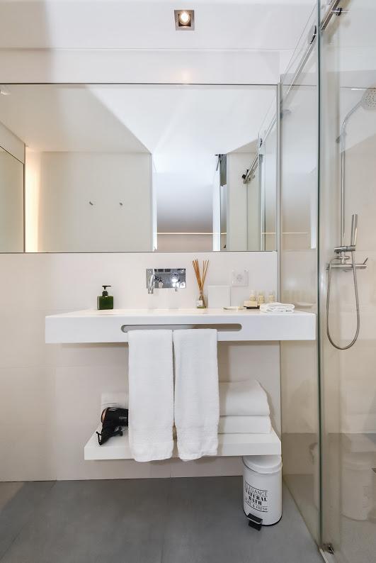 Boutique Apartment Cris Do Carmo Lisbon Bagian luar foto