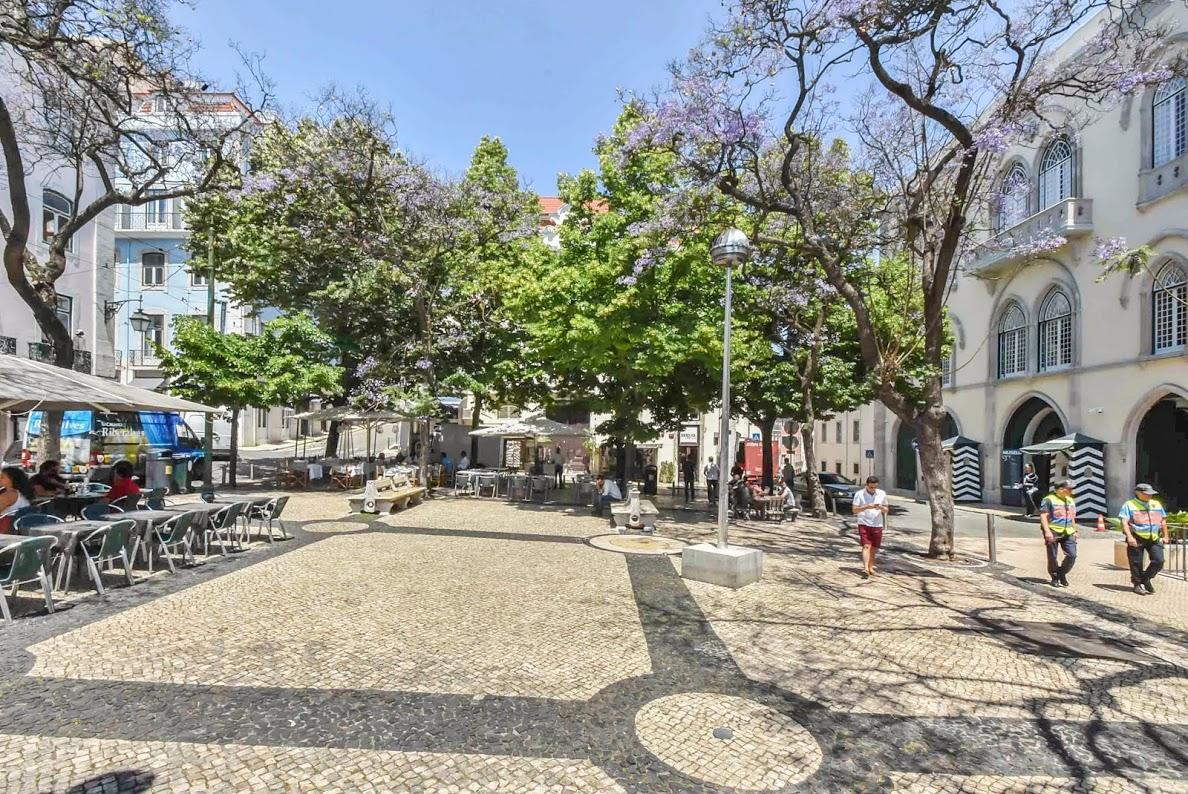 Boutique Apartment Cris Do Carmo Lisbon Bagian luar foto