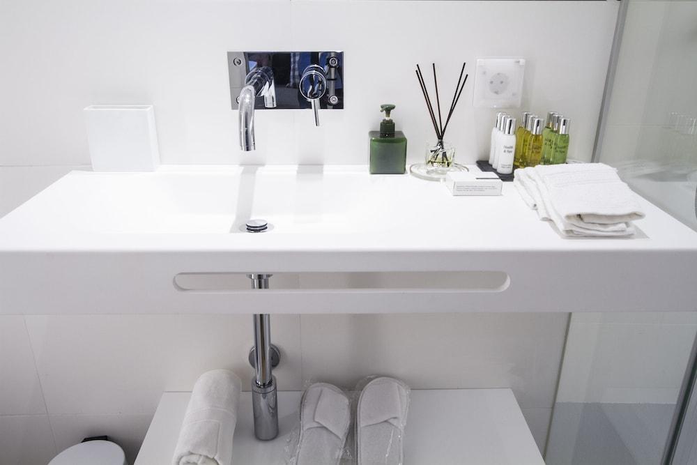Boutique Apartment Cris Do Carmo Lisbon Bagian luar foto